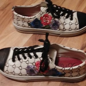 Brighton leather with embroidery shoes